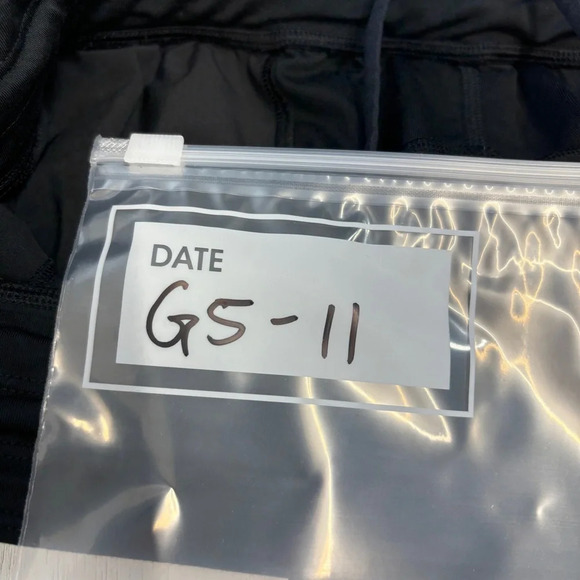 Lululemon Men's Shorts Black 36? FLAWS - Picture 10 of 10